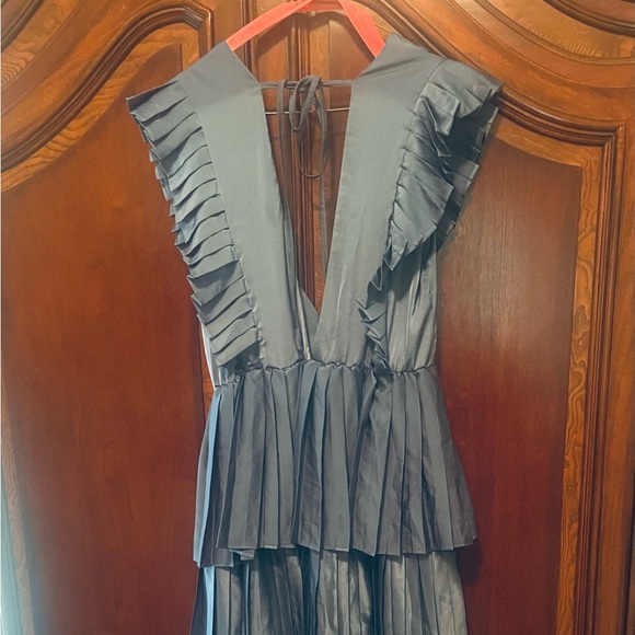 Strut & Bolt Layer Dress NWT, medium - Picture 3 of 7